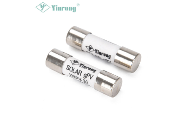 장기적인 PV 시스템 신뢰성을 위해 태양광 발전 보호 PV 퓨즈가 필수적인 이유는 무엇입니까?