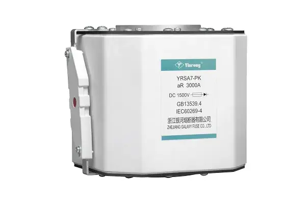 정사각형 본체 고속 퓨즈가 시스템 안전성을 어떻게 향상시키는가